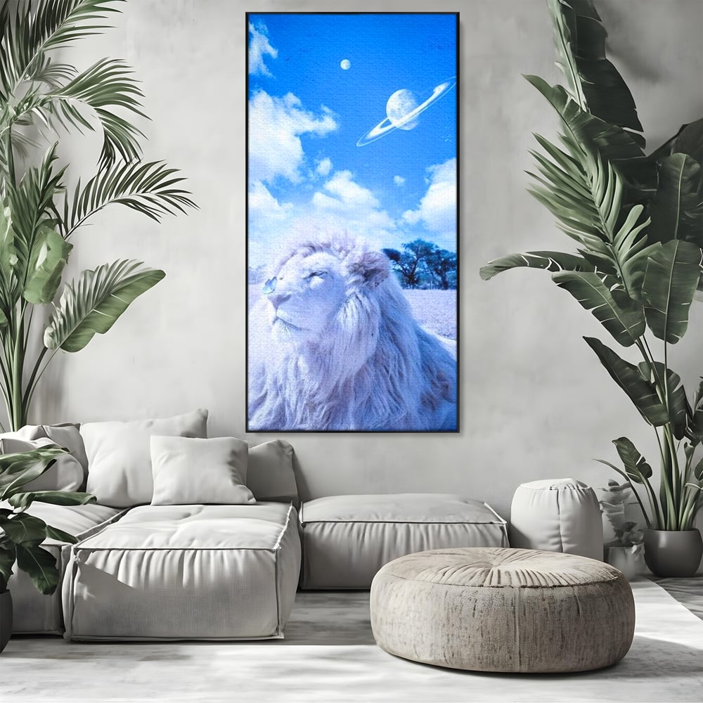 Tablou canvas cu tablou canvas cu leu si planete, in rama de aluminiu negru, pe perete intr-un living